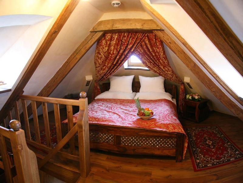 Chateau Zbiroh Szoba fotó