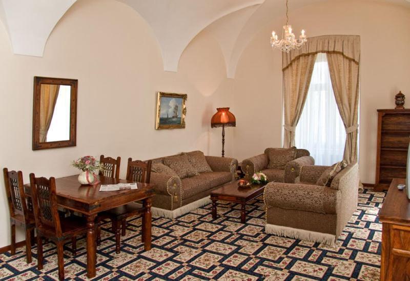 Chateau Zbiroh Szoba fotó
